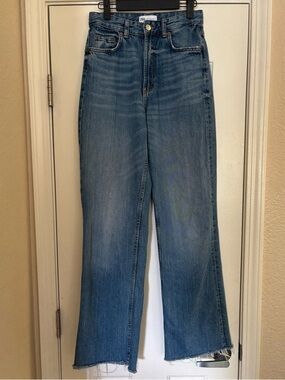 Zara Wide Leg Flare Jeans Raw Hem Medium Wash Size 4 32” Inseam
